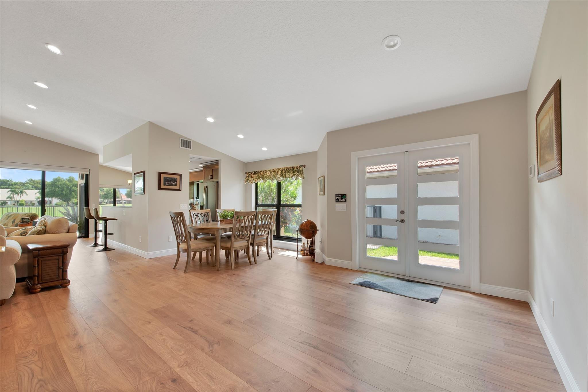 10271 Sunset Bend Dr