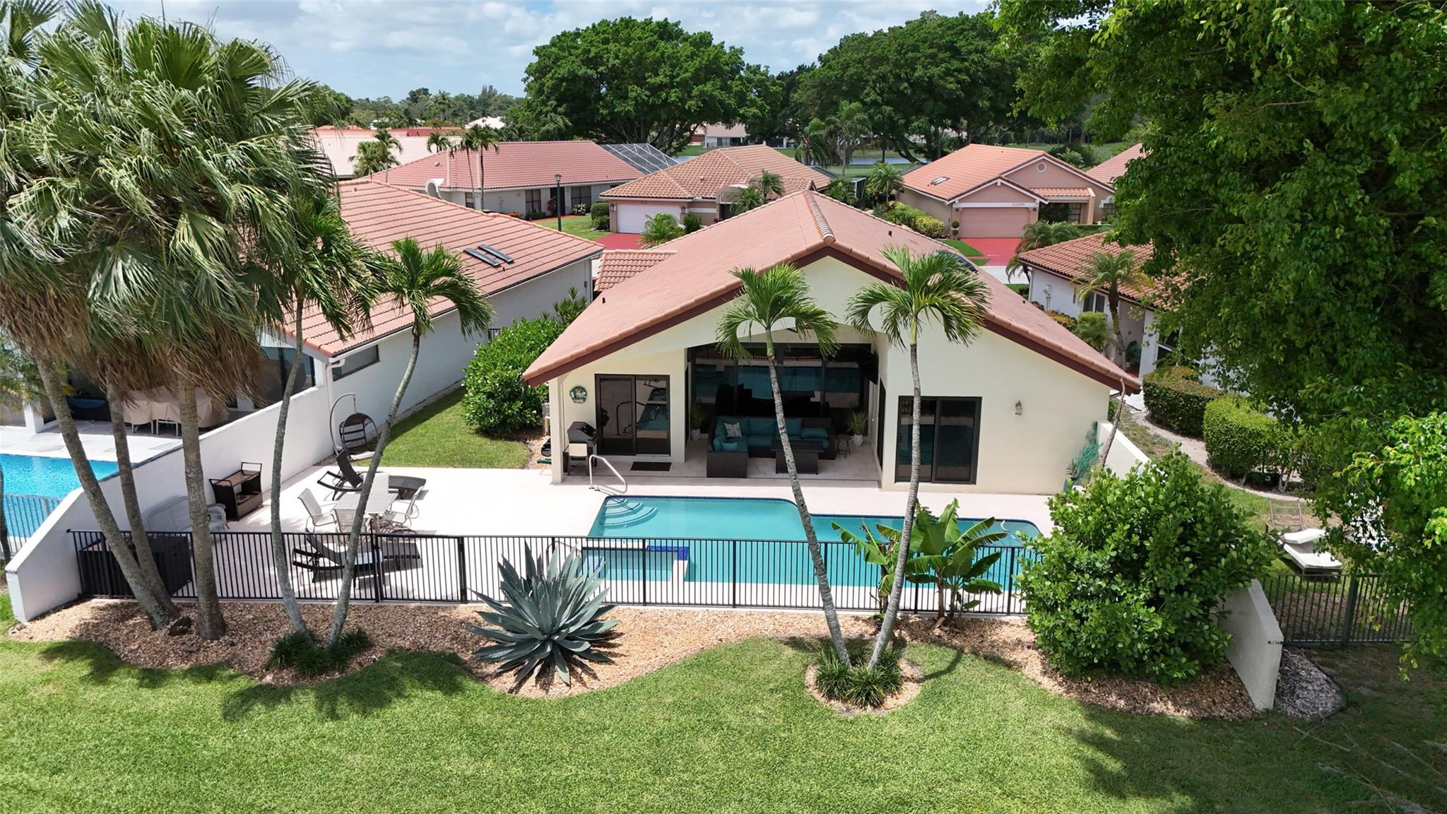 10271 Sunset Bend Dr
