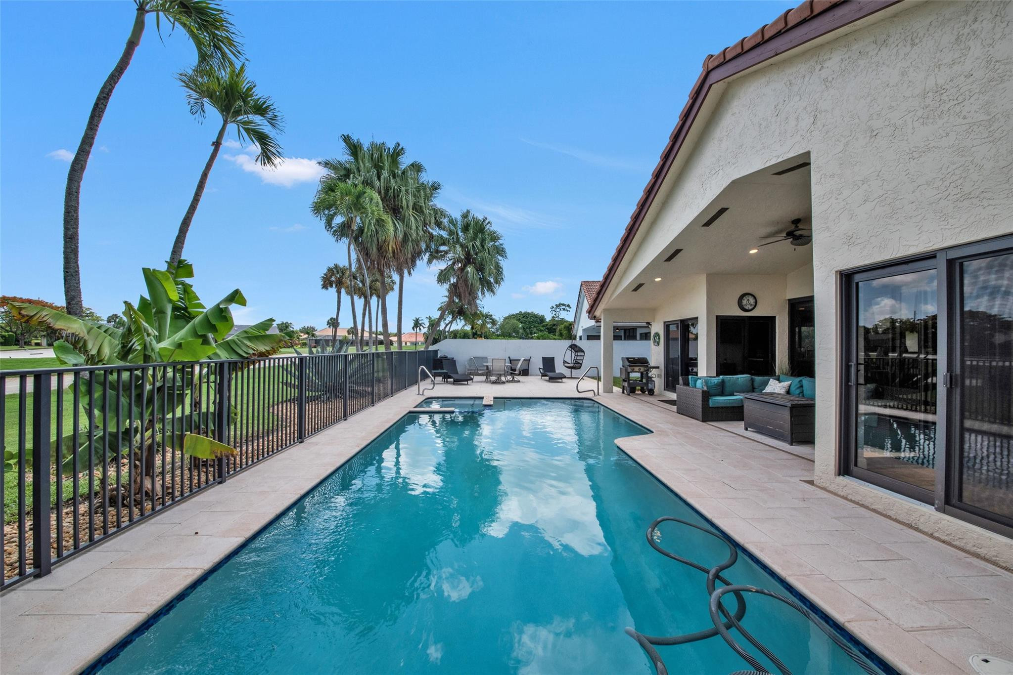 10271 Sunset Bend Dr