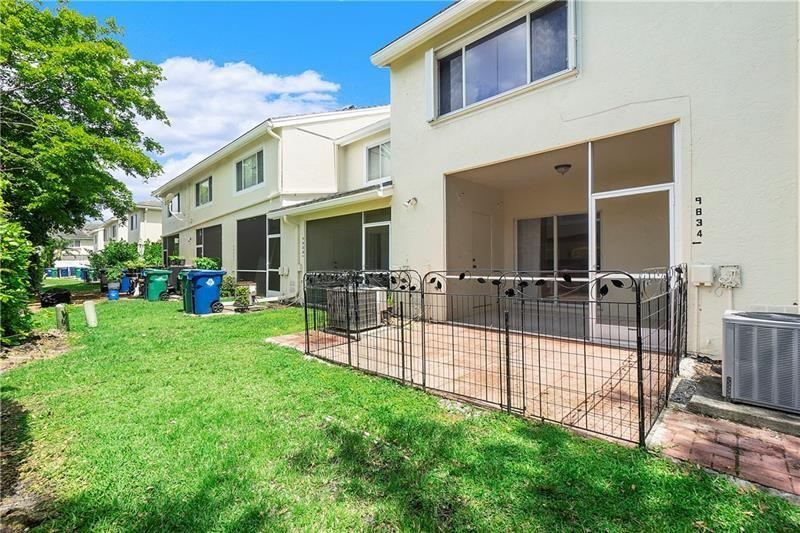 9834 NW 57th Mnr 11