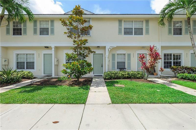 9834 NW 57th Mnr 11