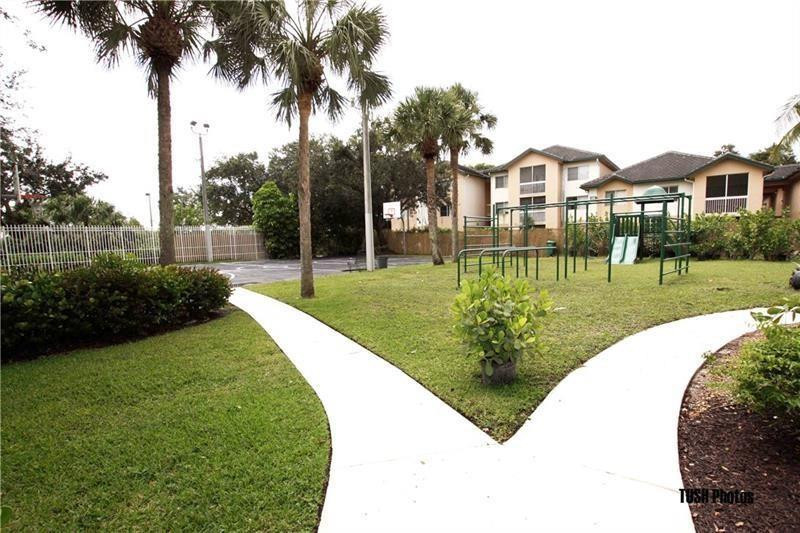 9834 NW 57th Mnr 11