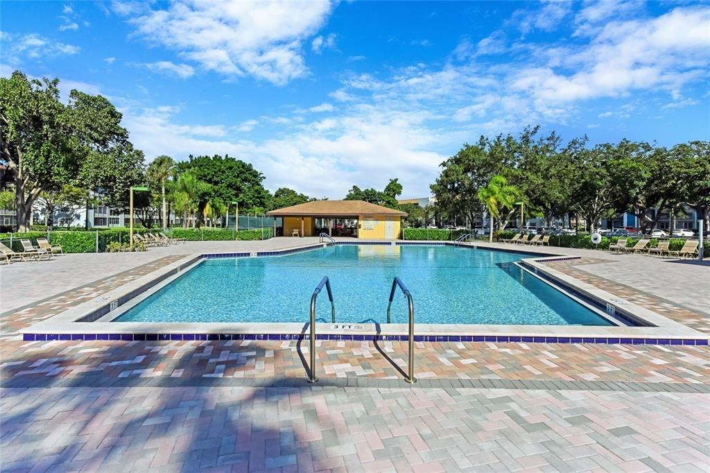 200 SW 132nd Way 302L