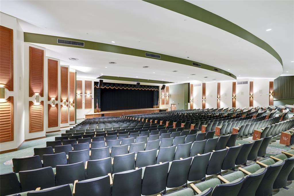 200 SW 132nd Way 302L