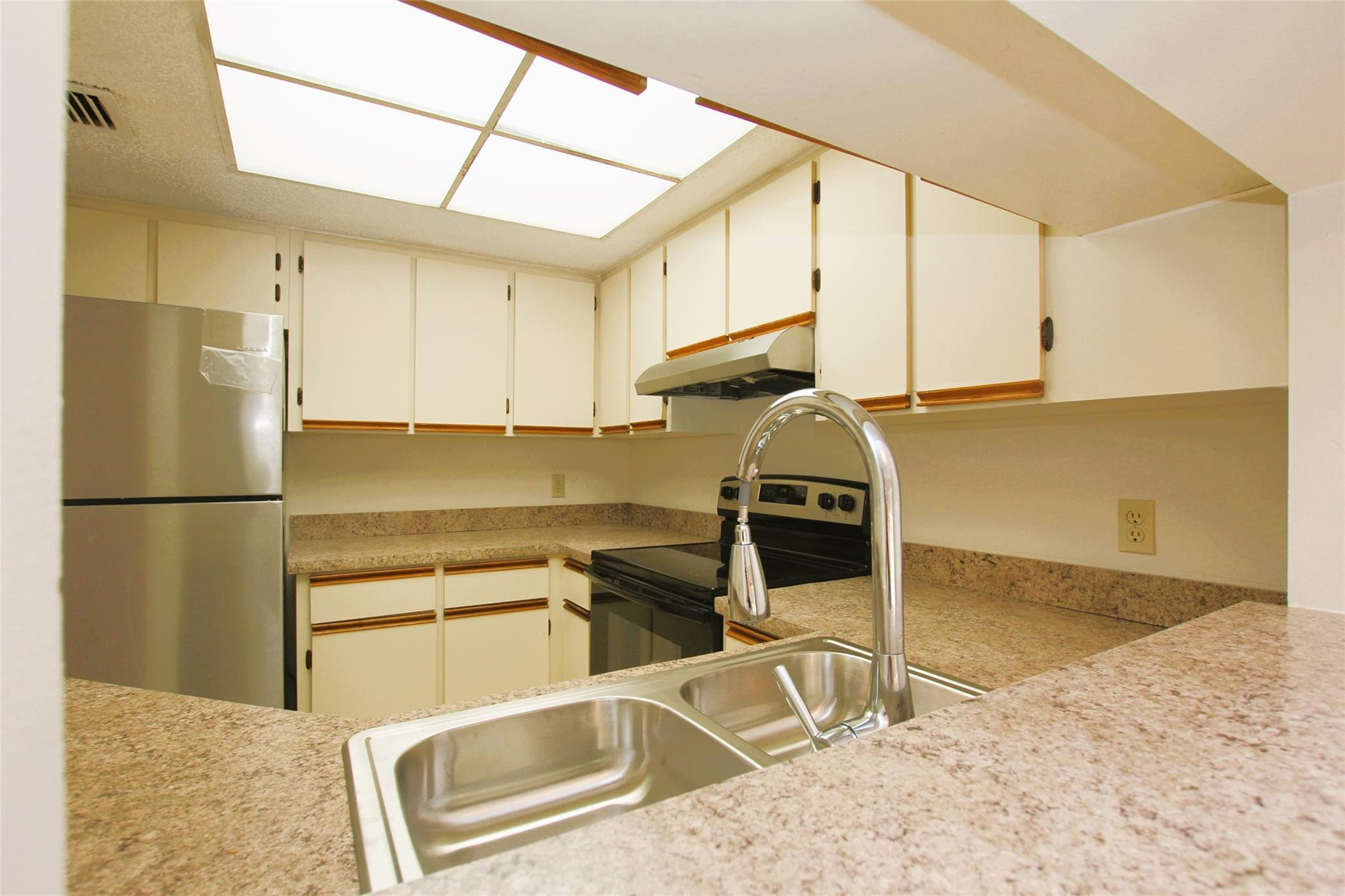 5200 NW 31st Ave 98
