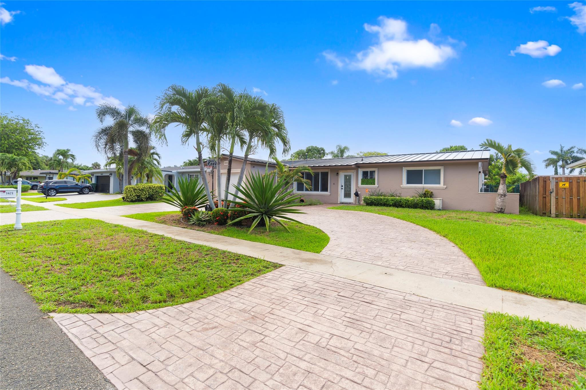 1621 NW 115th Ave