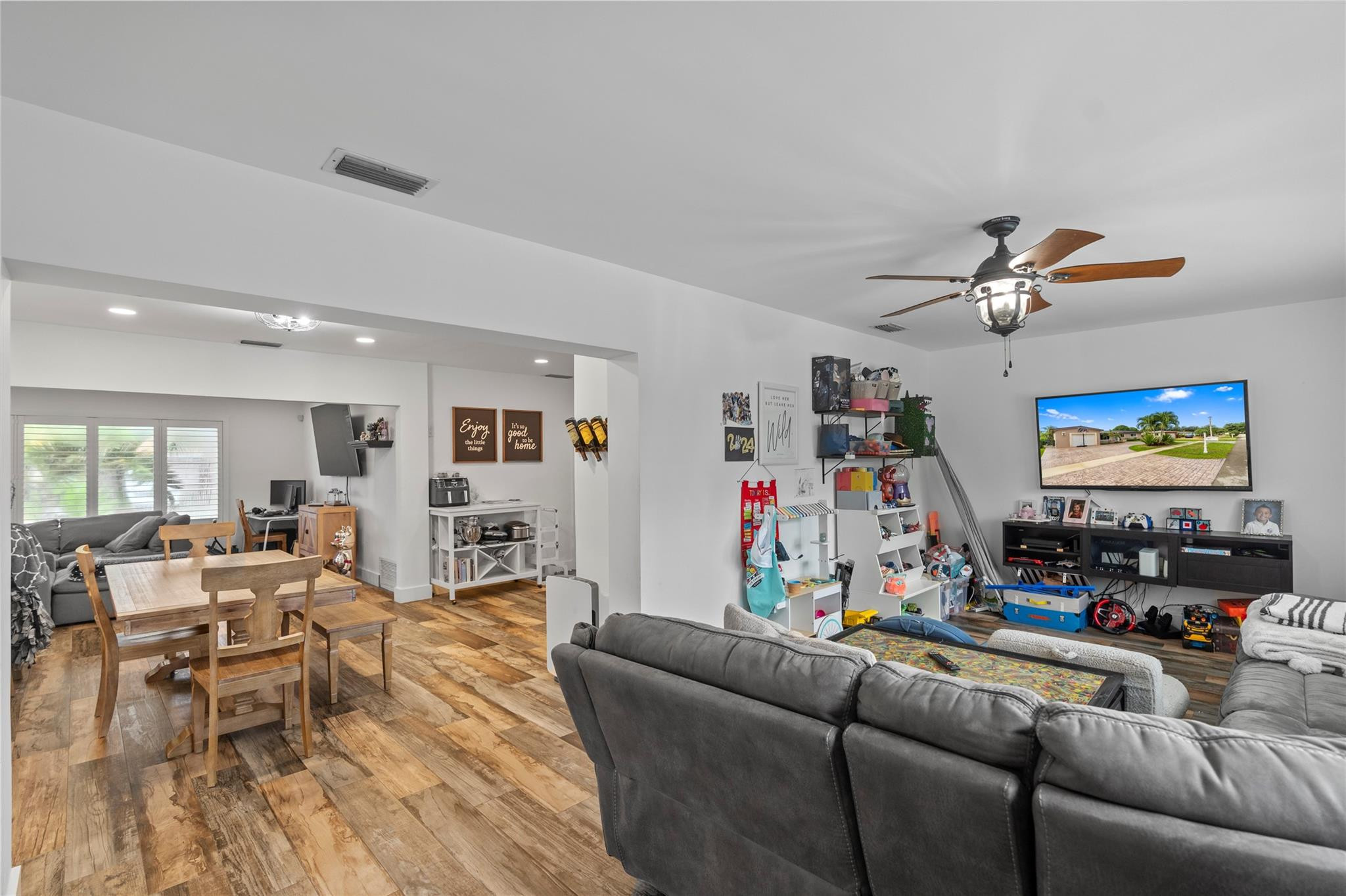 1621 NW 115th Ave