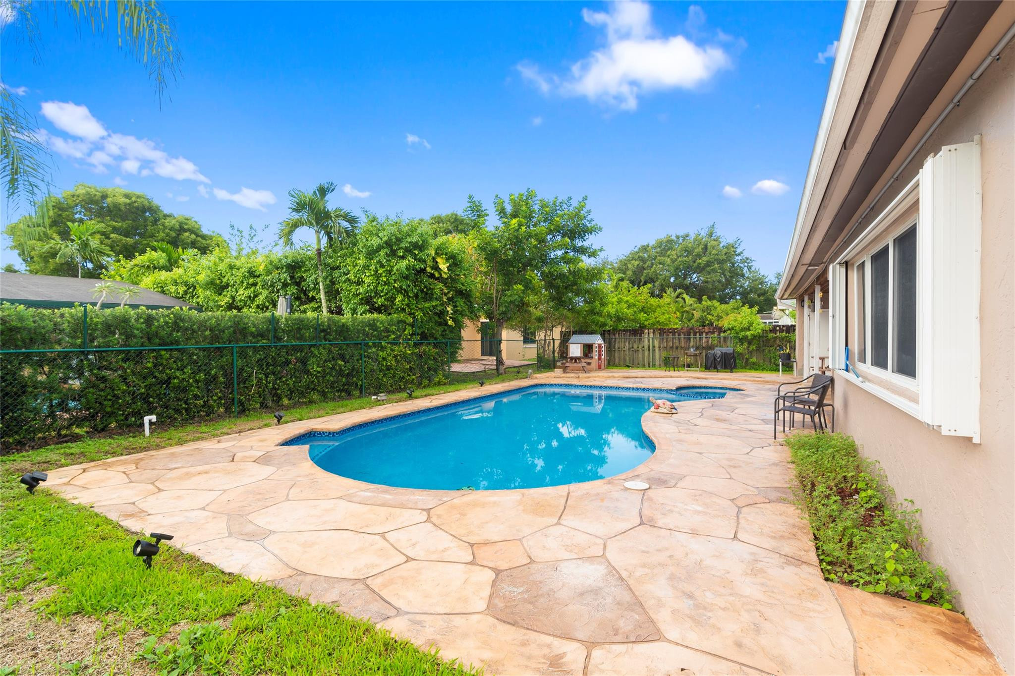 1621 NW 115th Ave