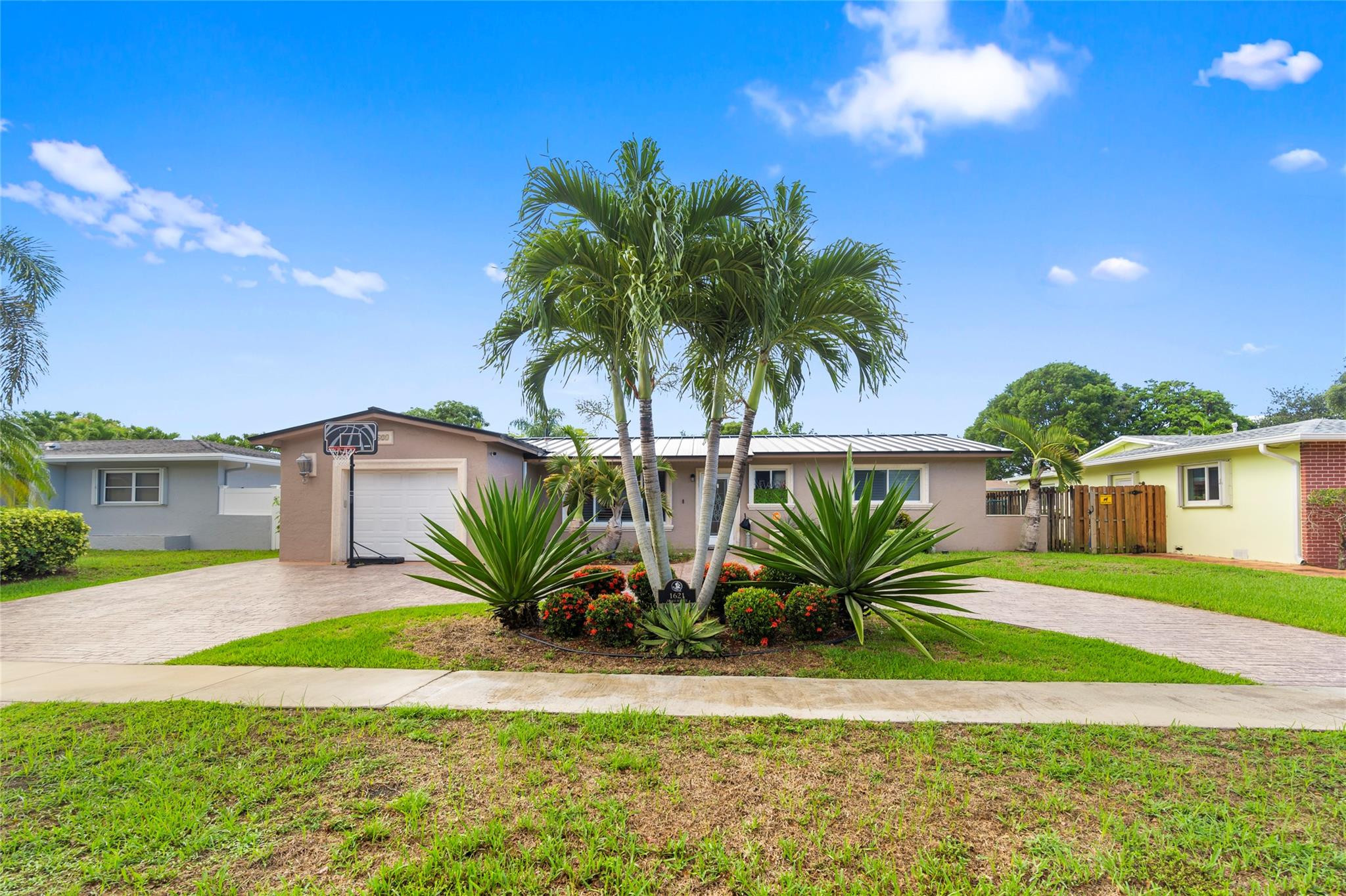 1621 NW 115th Ave