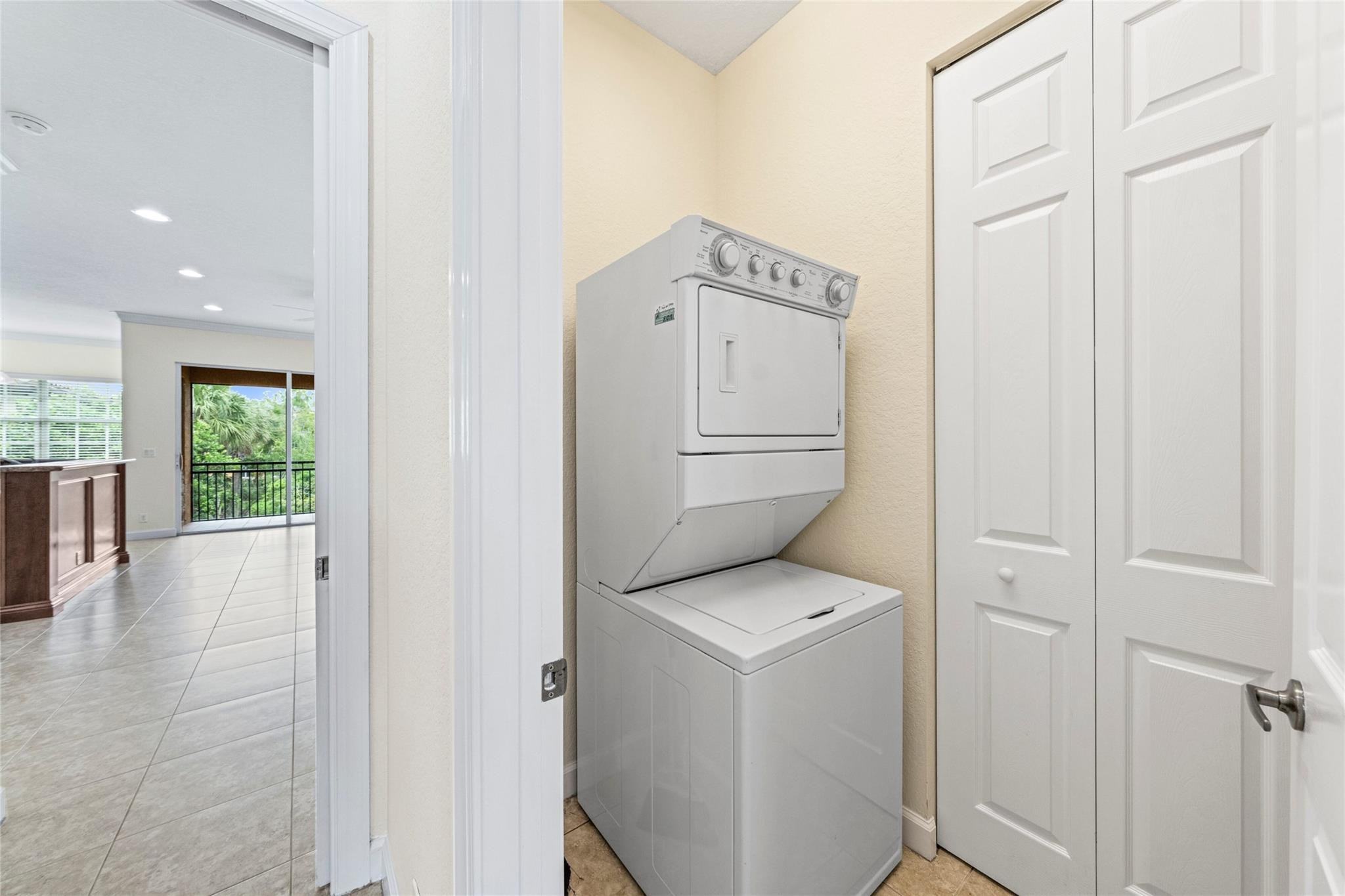 7963 NW 127th Ln 5-D