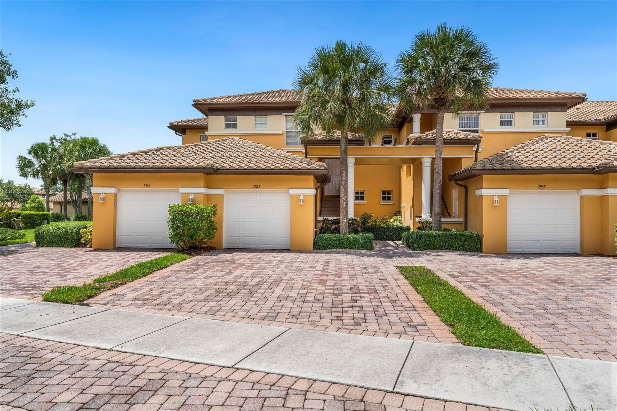 7963 NW 127th Ln 5-D