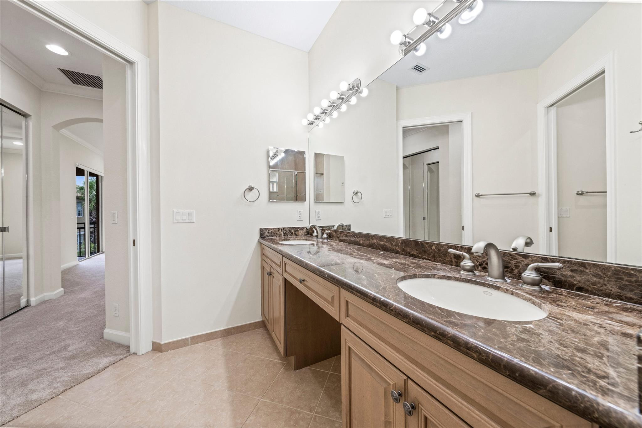 7963 NW 127th Ln 5-D