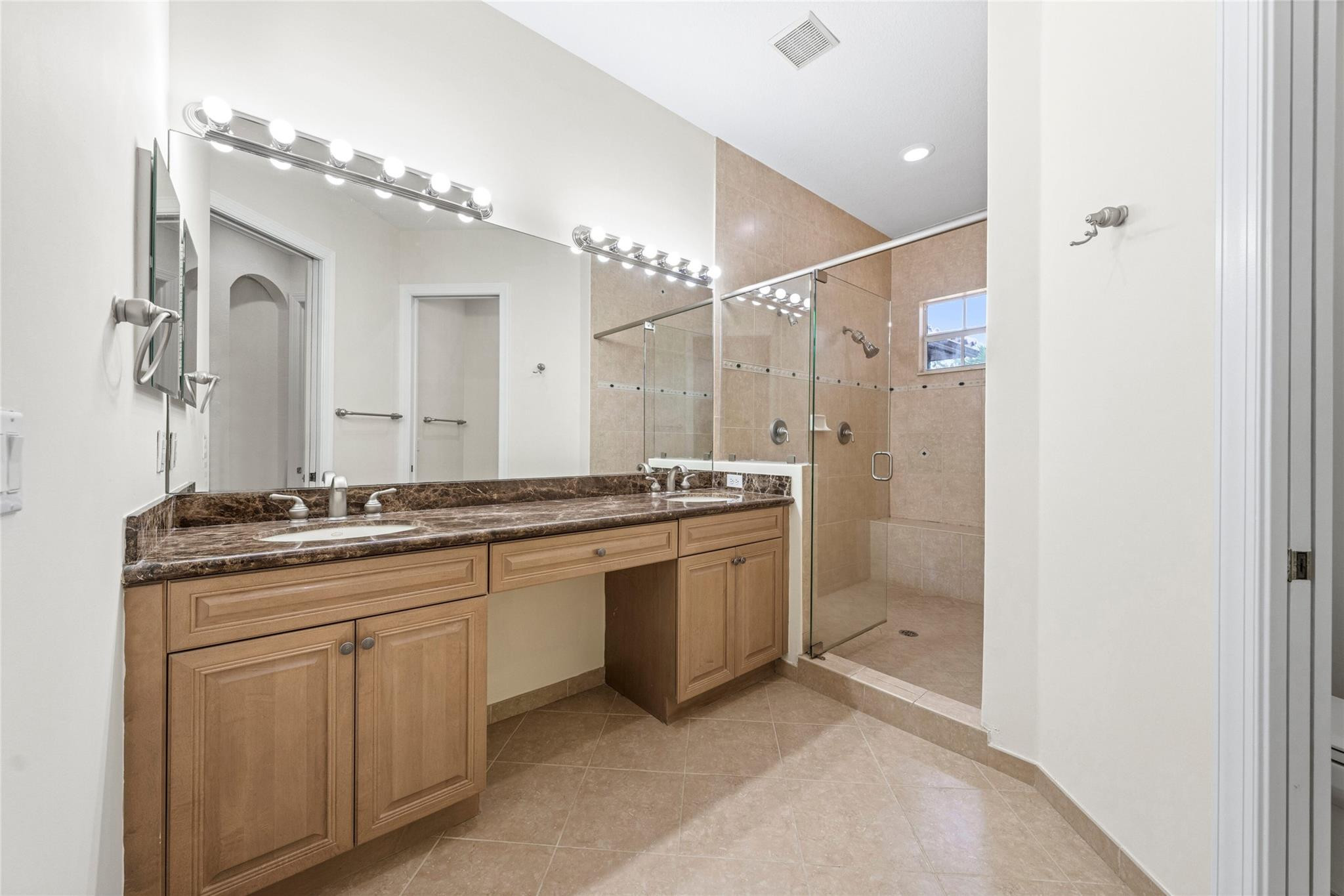 7963 NW 127th Ln 5-D