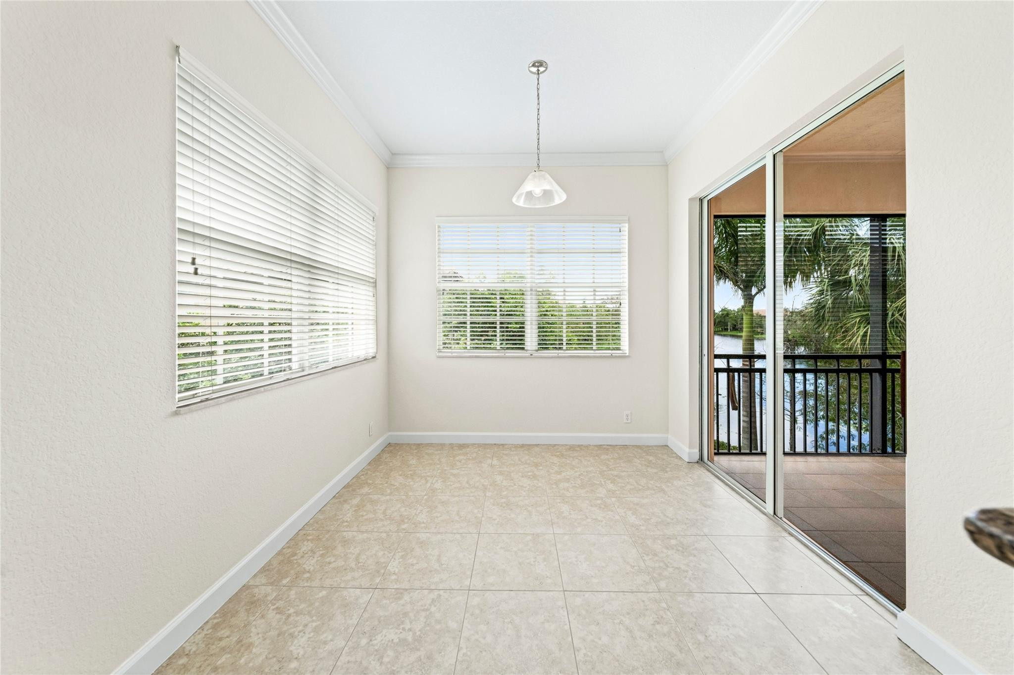 7963 NW 127th Ln 5-D