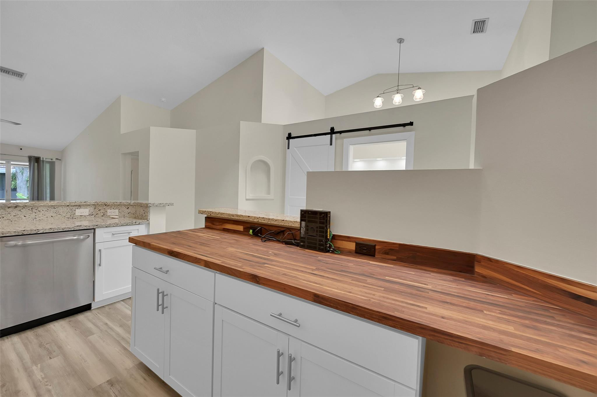 7524 Pinewalk Dr 173