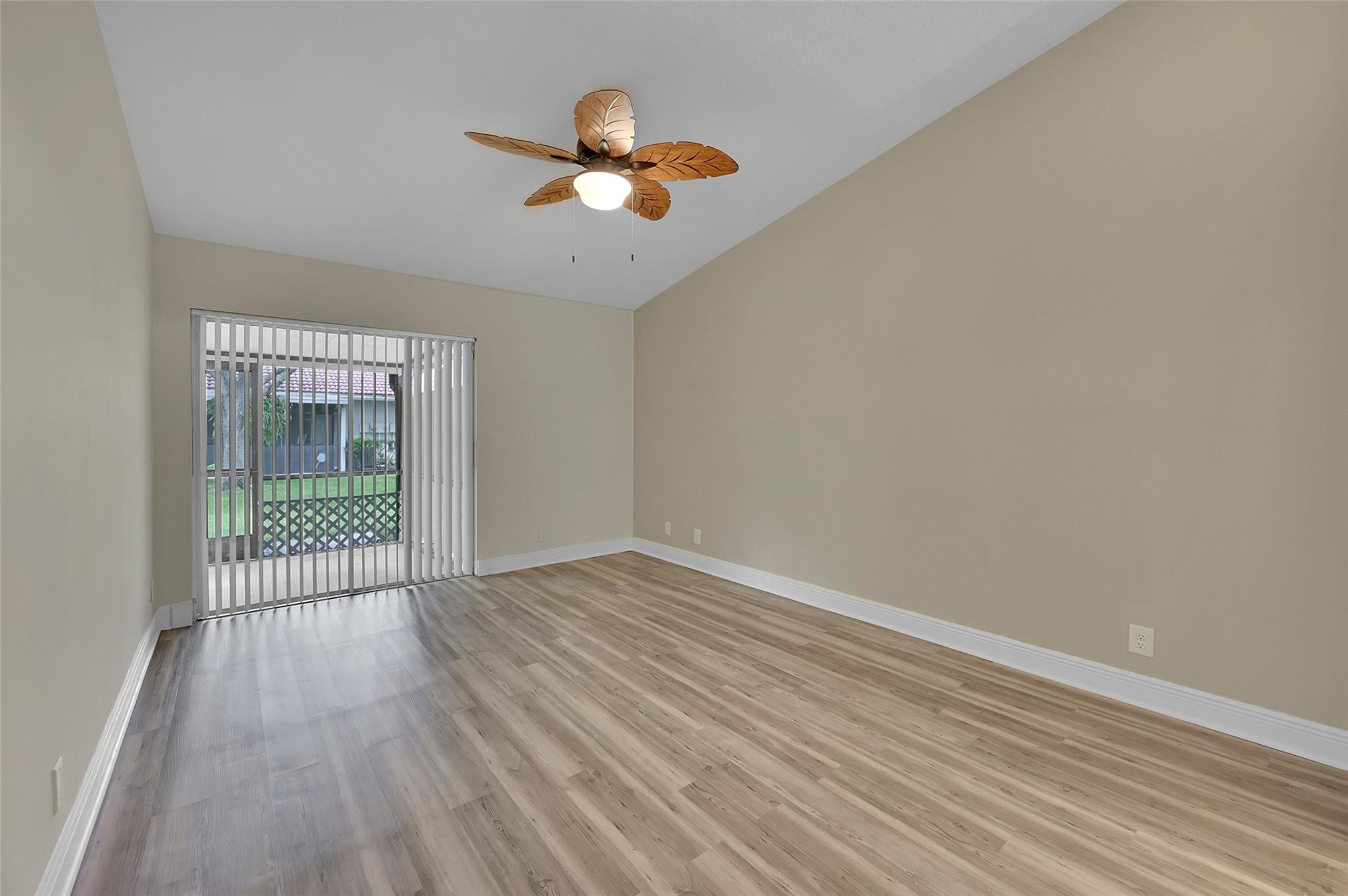 7524 Pinewalk Dr 173