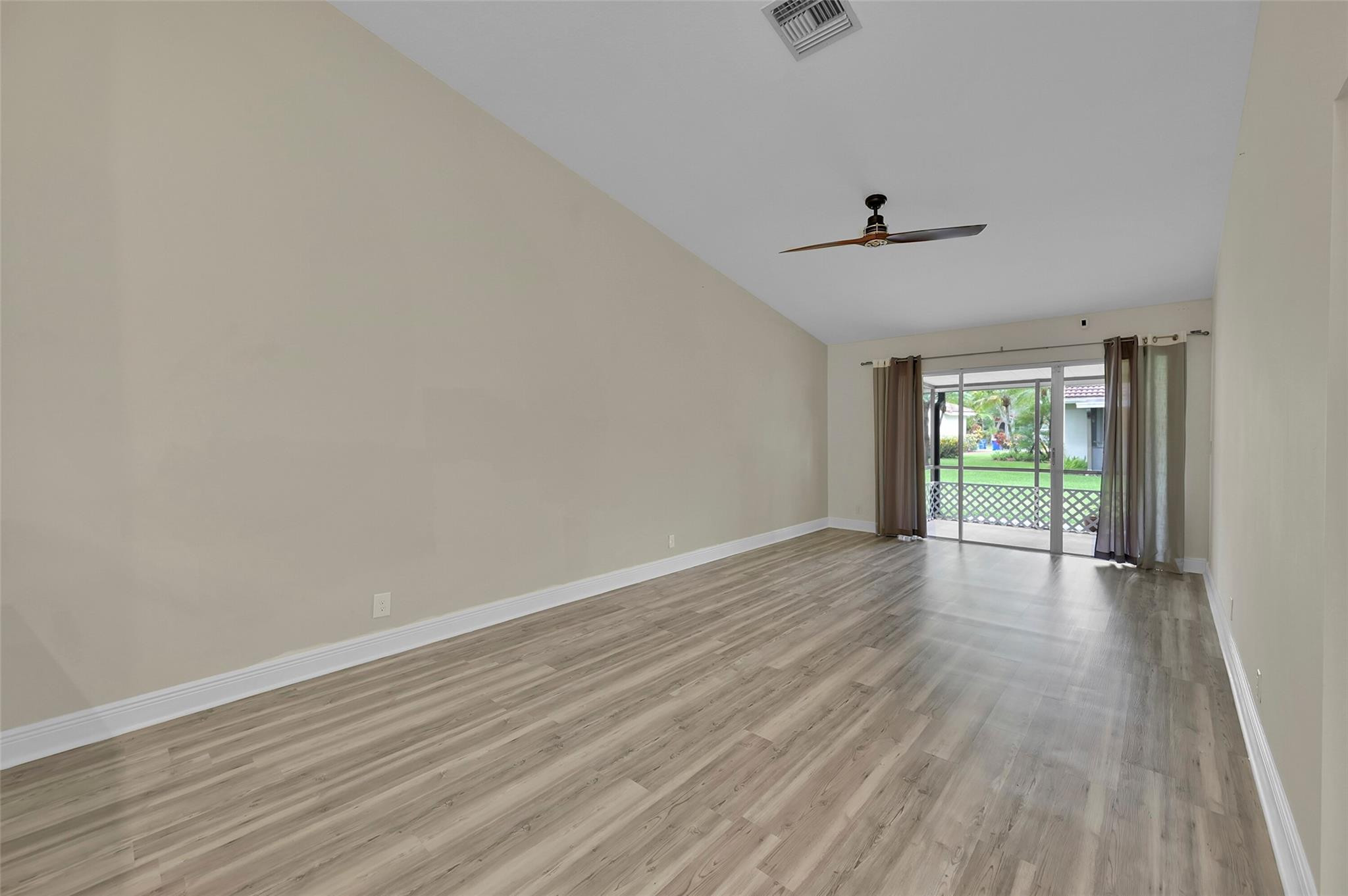 7524 Pinewalk Dr 173