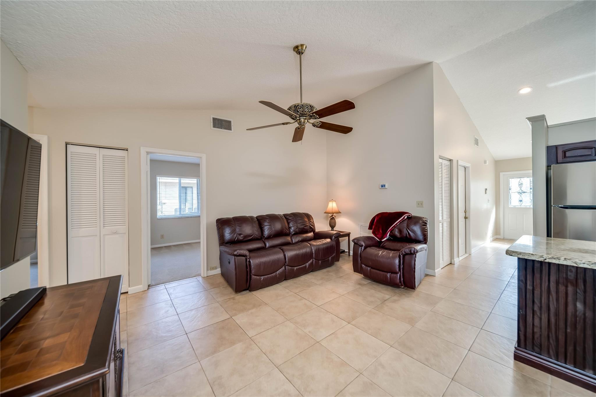 4912 NW 58th Ter