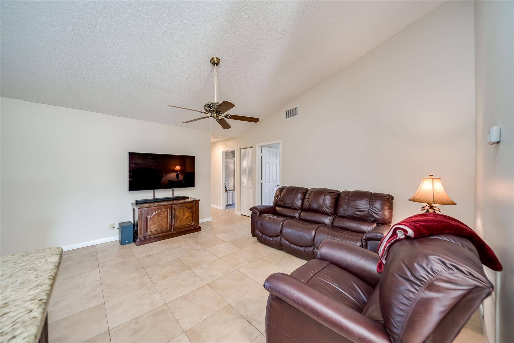 4912 NW 58th Ter