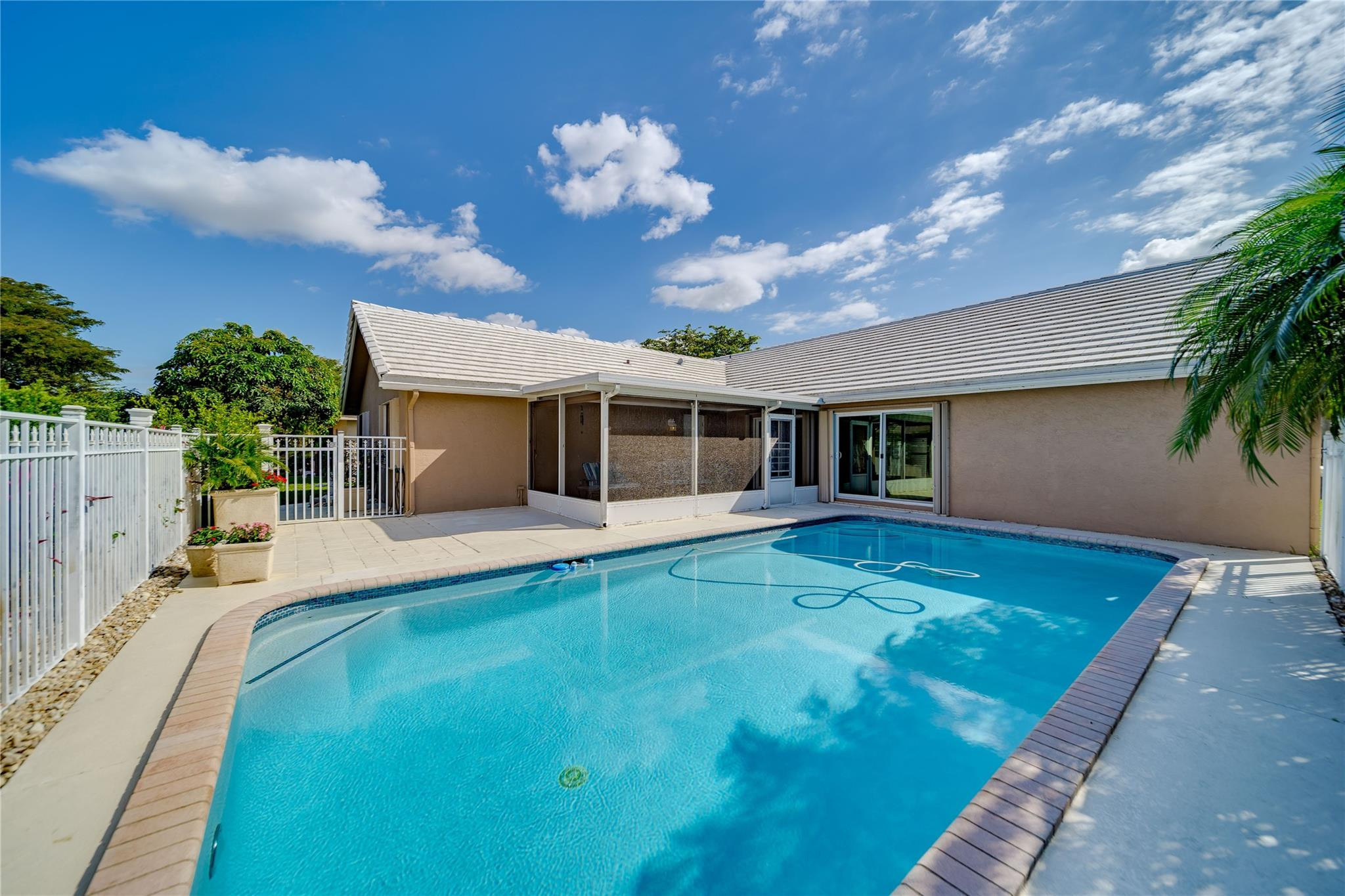 4912 NW 58th Ter