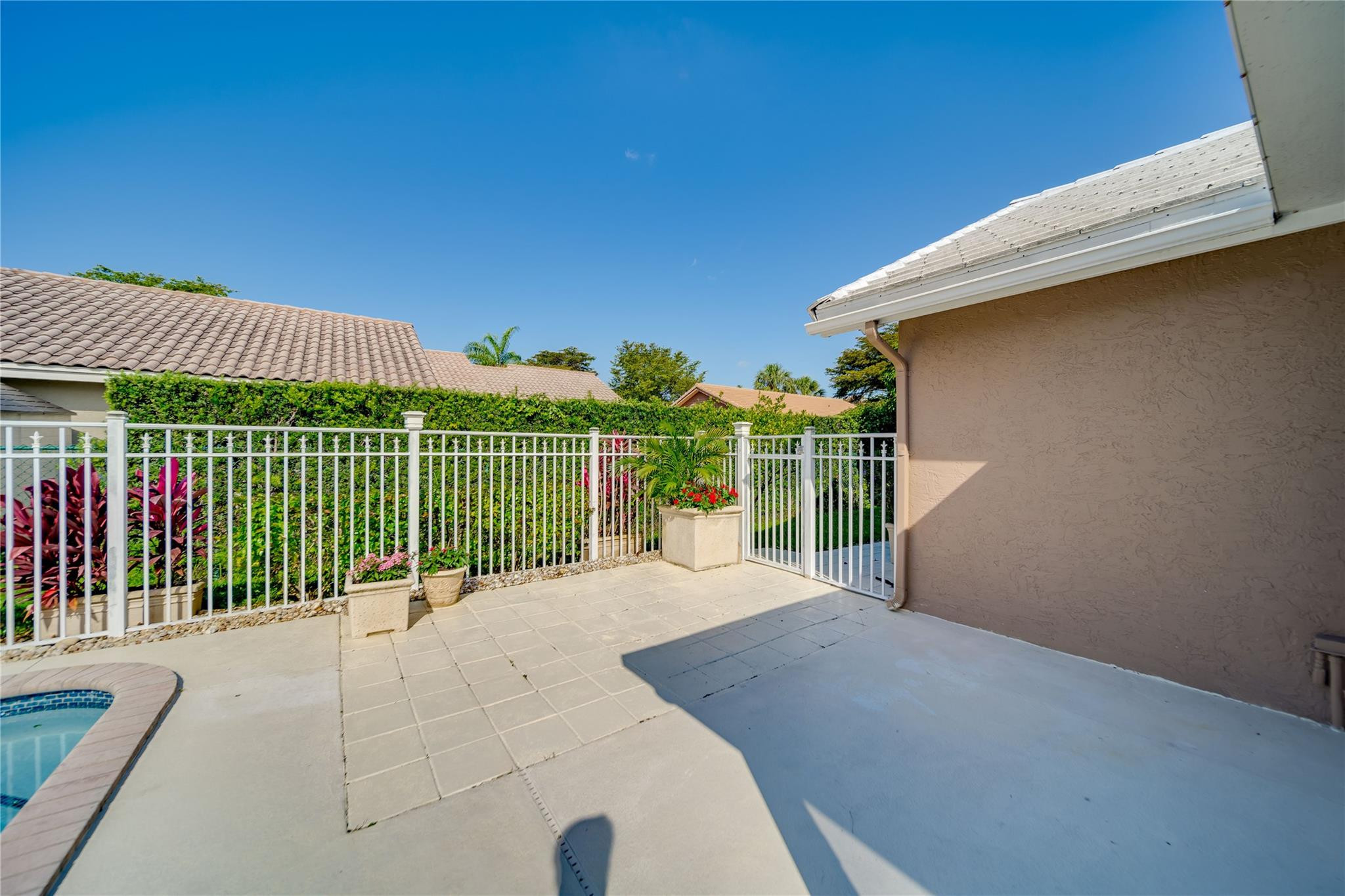 4912 NW 58th Ter