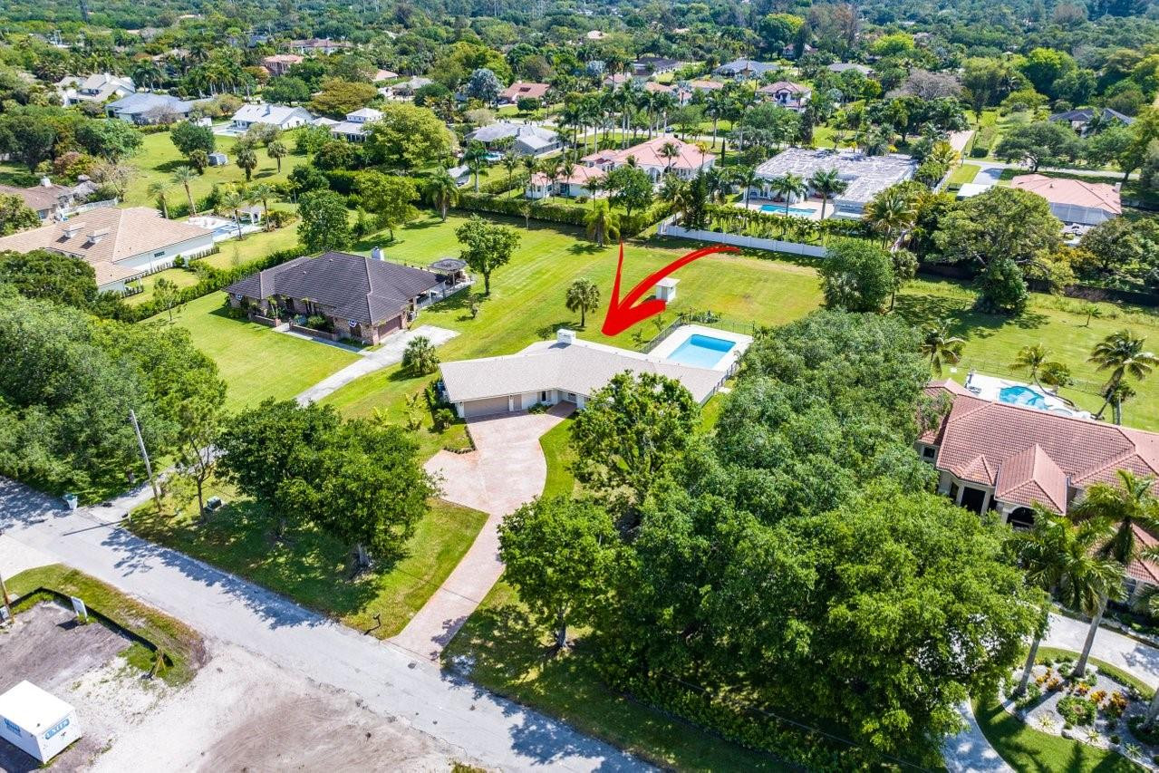 6148 NW 74th Ter