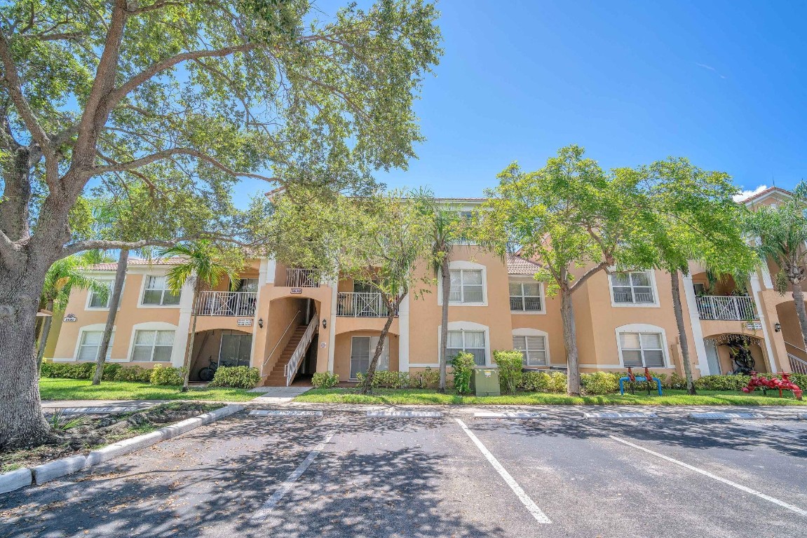 5630 NW 61st St 1317