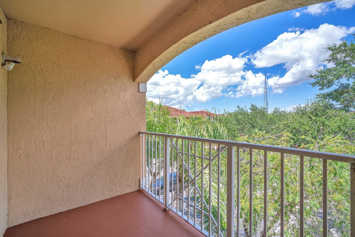 5630 NW 61st St 1317