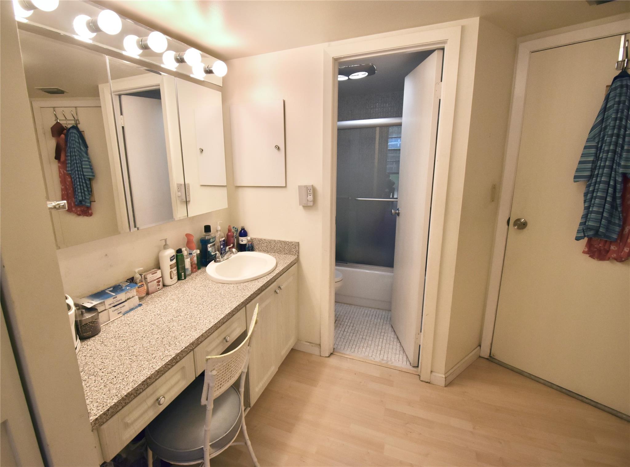 3475 N Country Club Dr 408