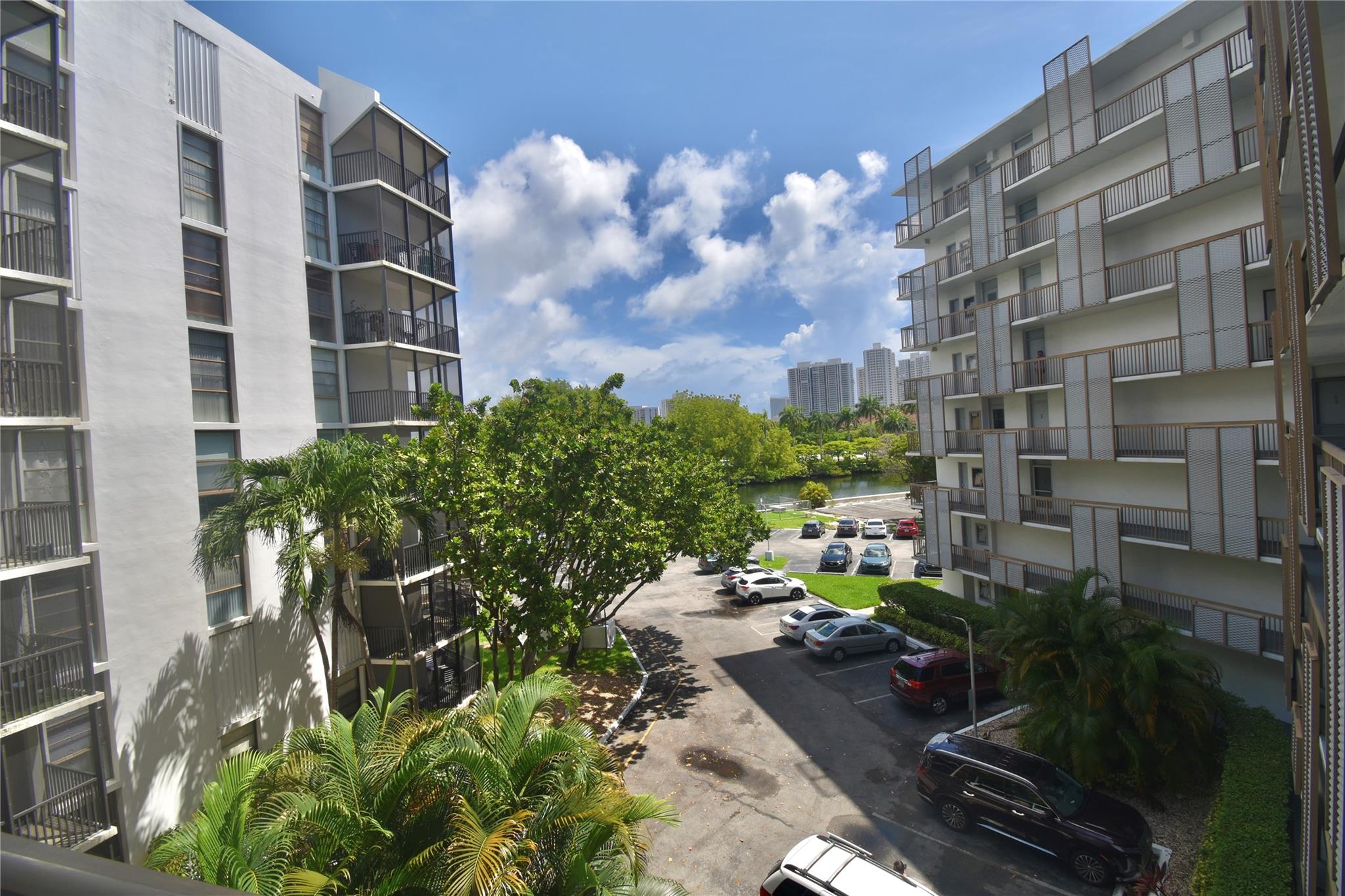 3475 N Country Club Dr 408