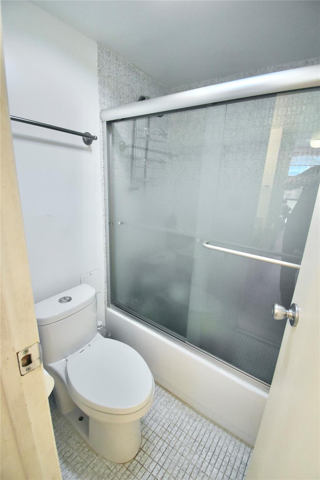 3475 N Country Club Dr 408