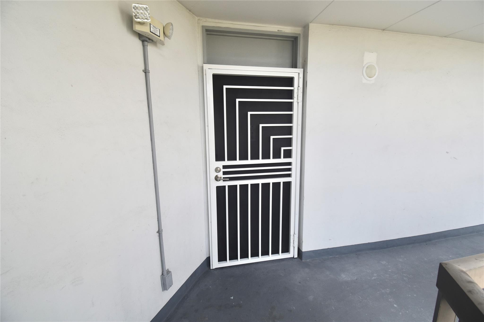 3475 N Country Club Dr 408