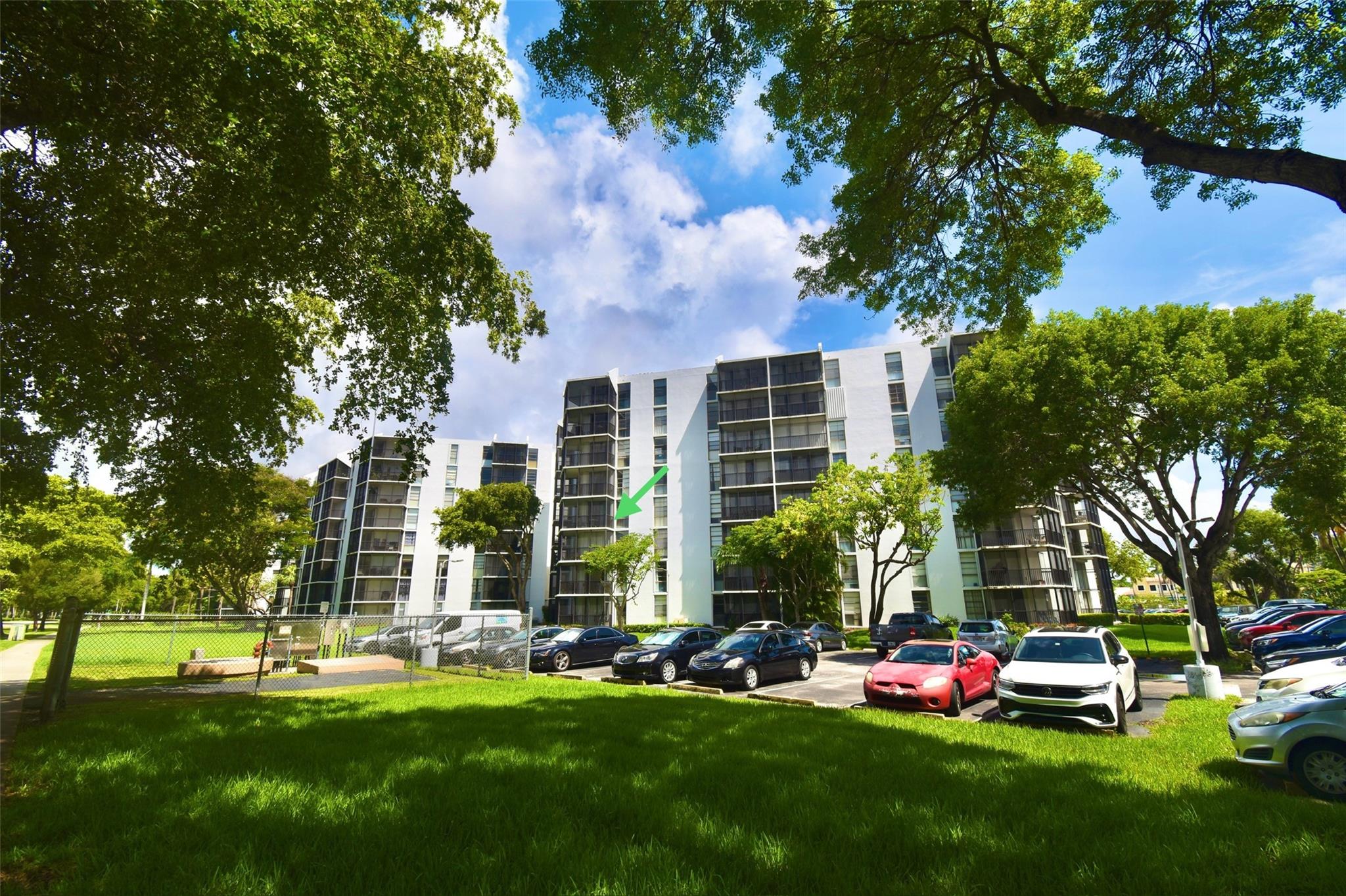 3475 N Country Club Dr 408