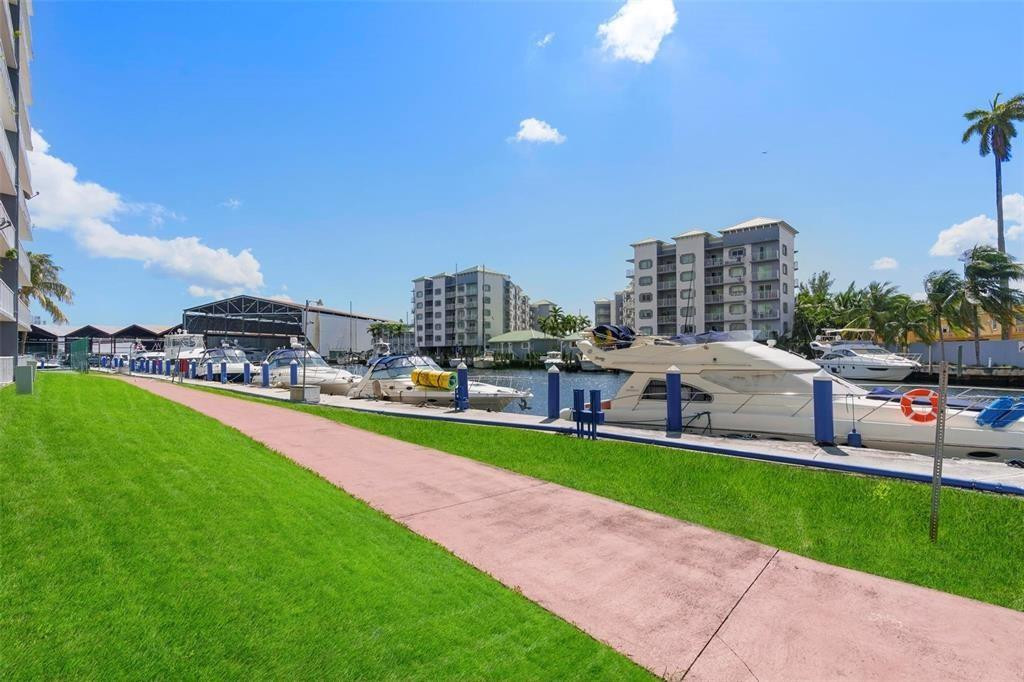 1800 NW 24th Ave 203