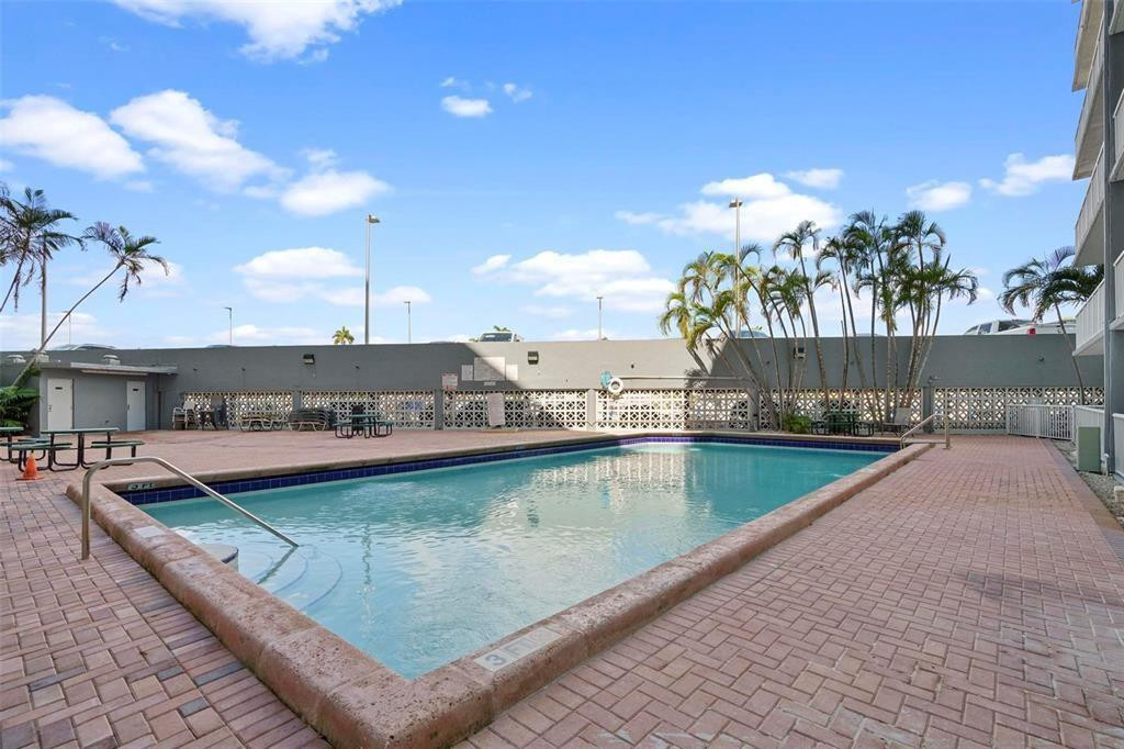 1800 NW 24th Ave 203