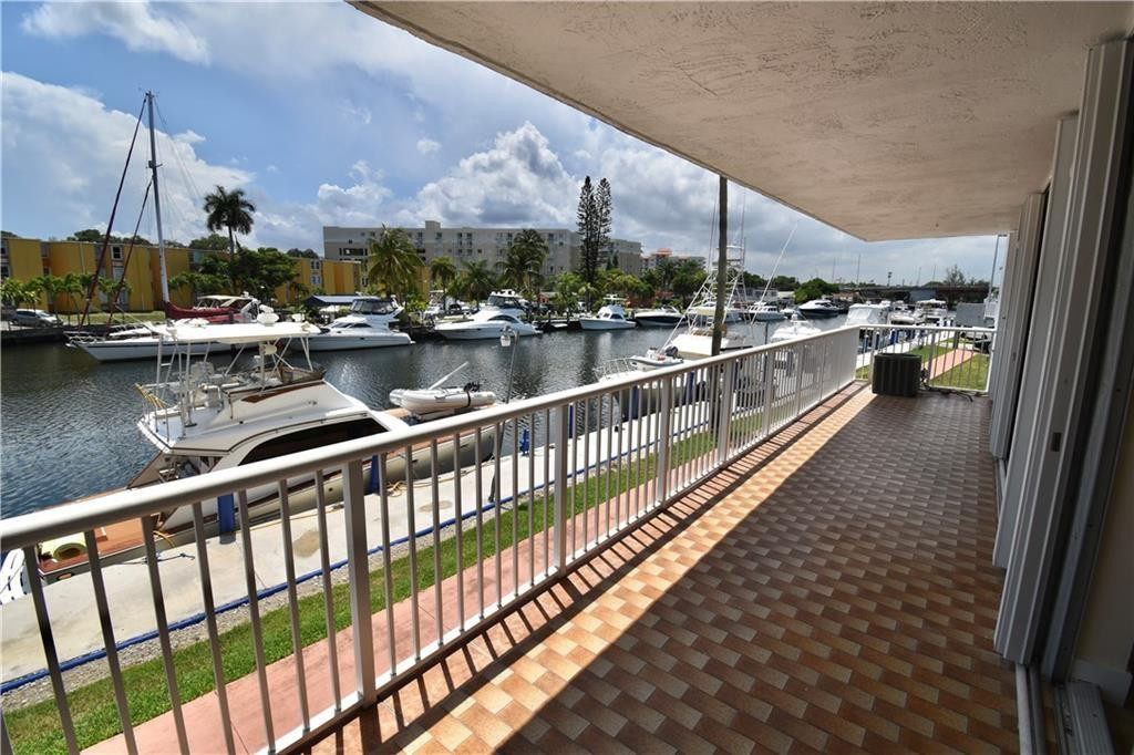 1800 NW 24th Ave 203