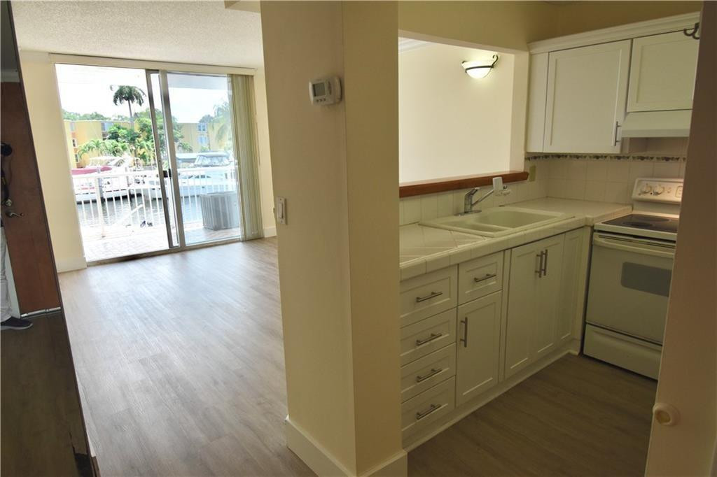 1800 NW 24th Ave 203