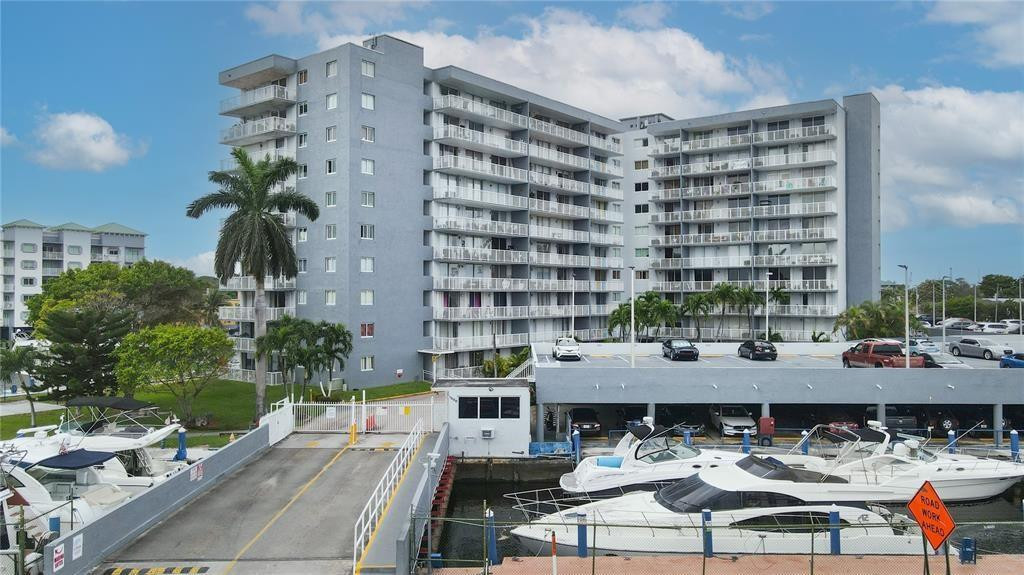 1800 NW 24th Ave 203