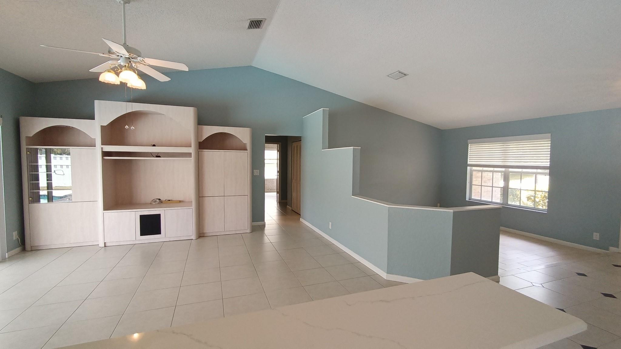9712 NW 46th Mnr
