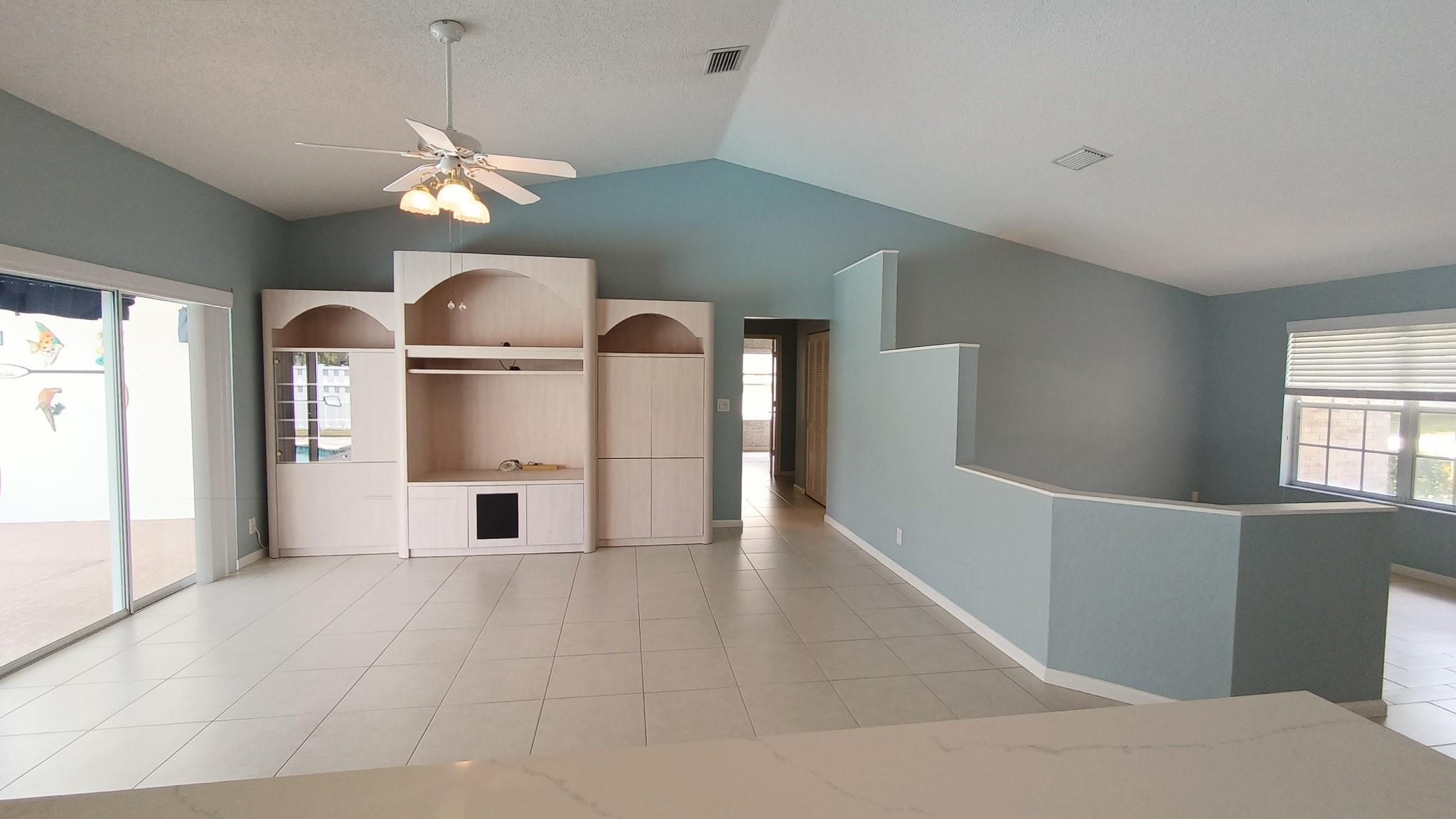 9712 NW 46th Mnr