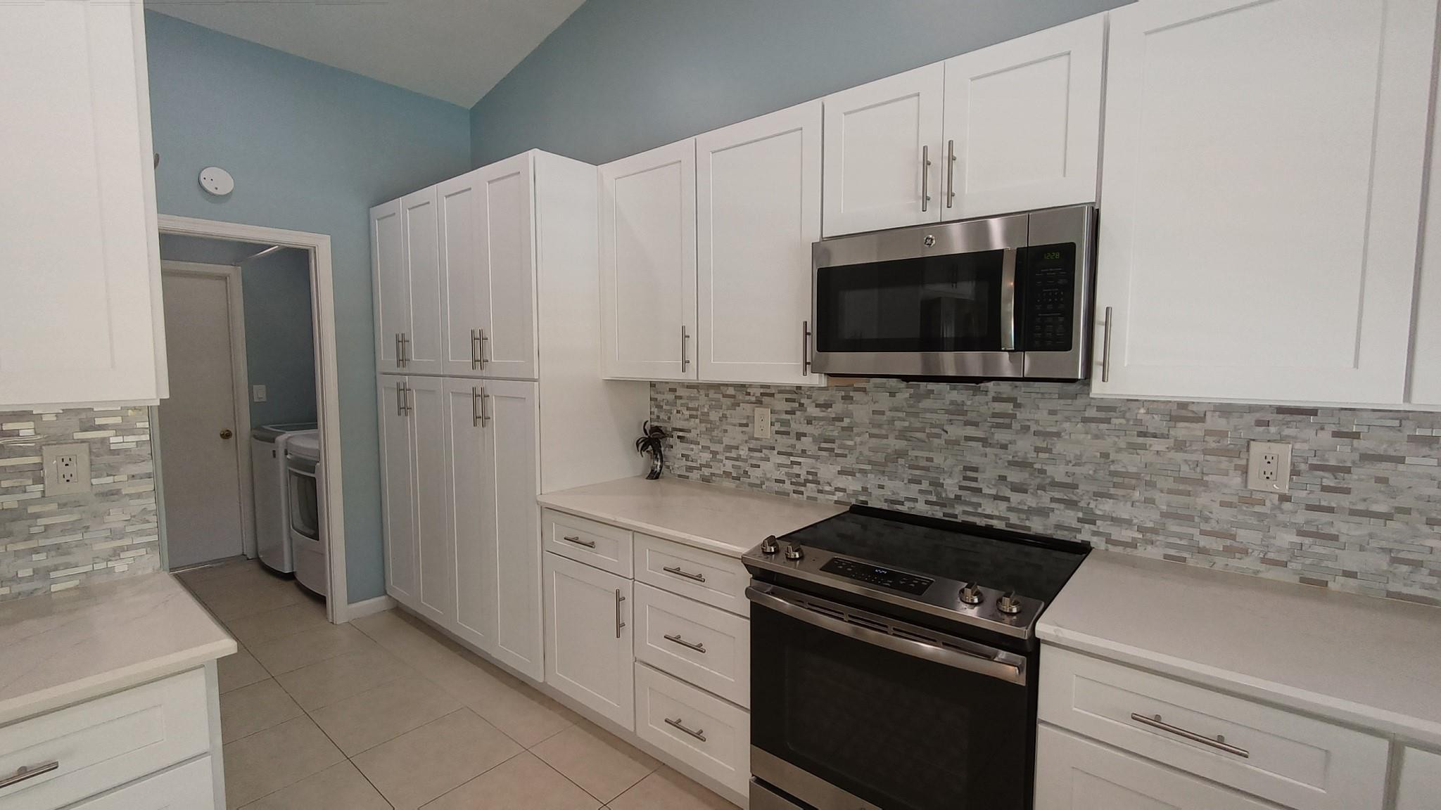 9712 NW 46th Mnr