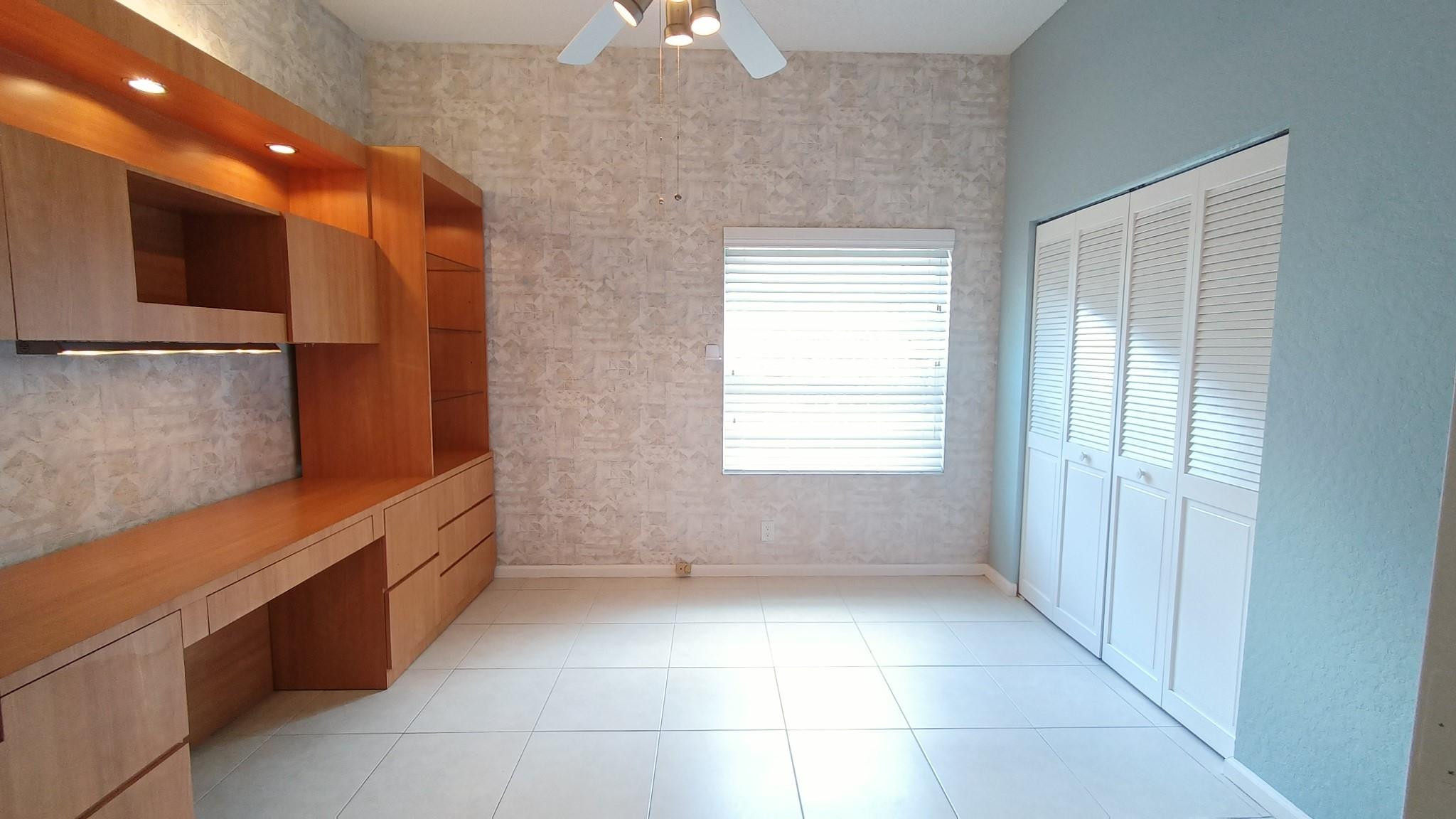 9712 NW 46th Mnr