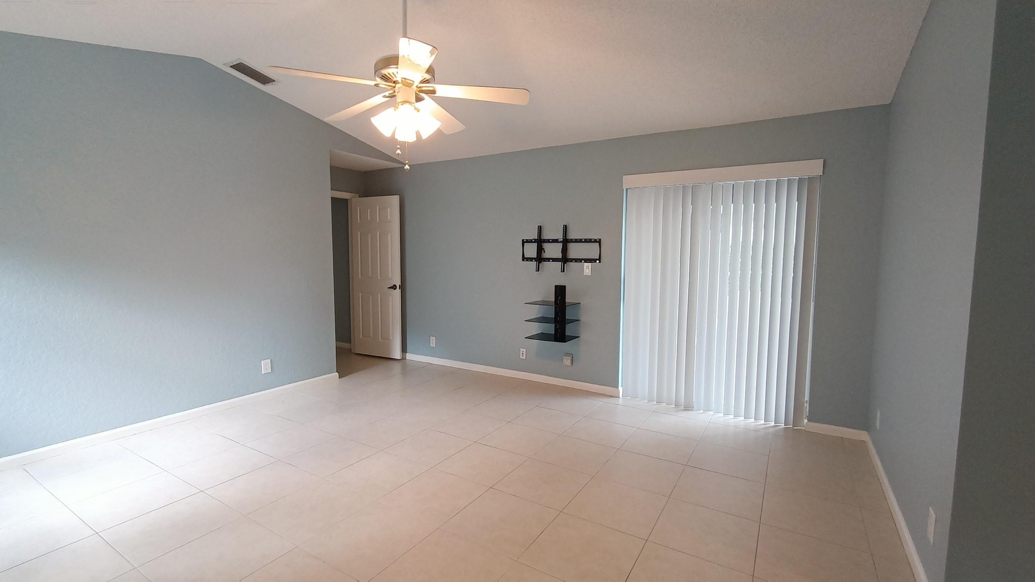 9712 NW 46th Mnr