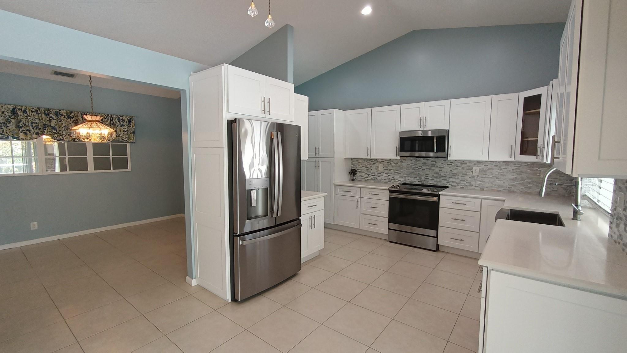 9712 NW 46th Mnr