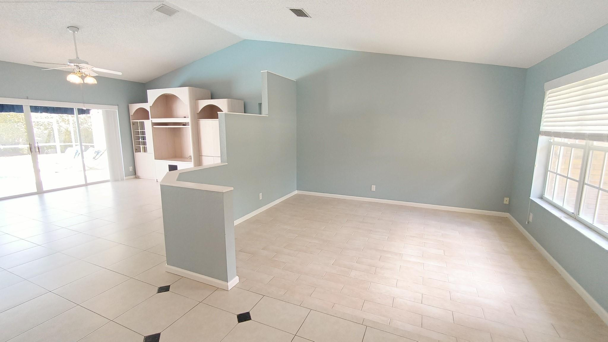 9712 NW 46th Mnr