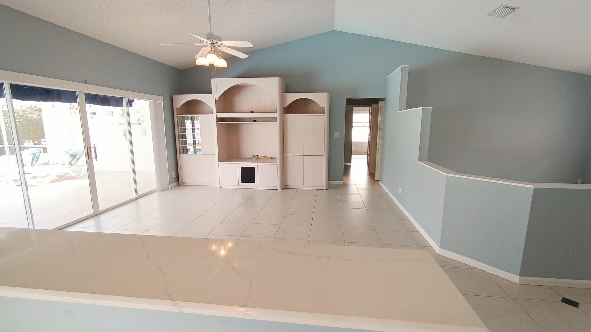 9712 NW 46th Mnr