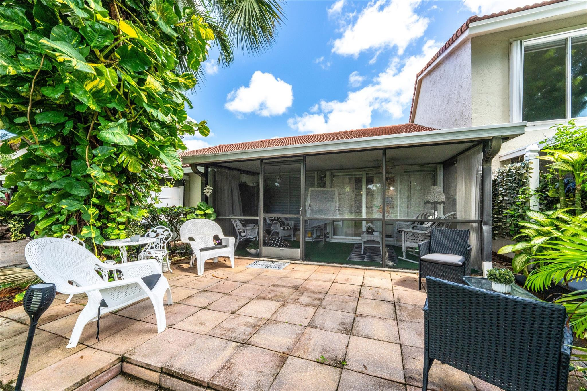 7616 S Pinewalk Dr 7616