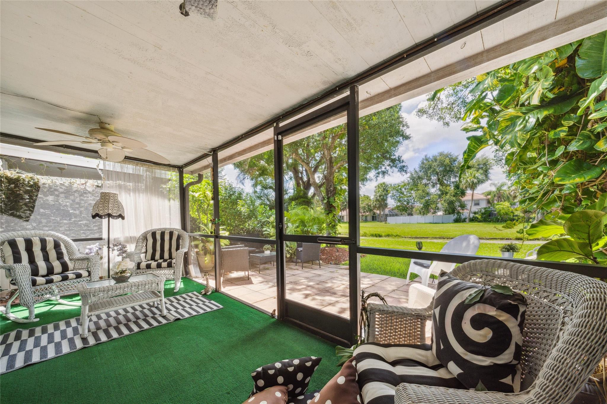 7616 S Pinewalk Dr 7616