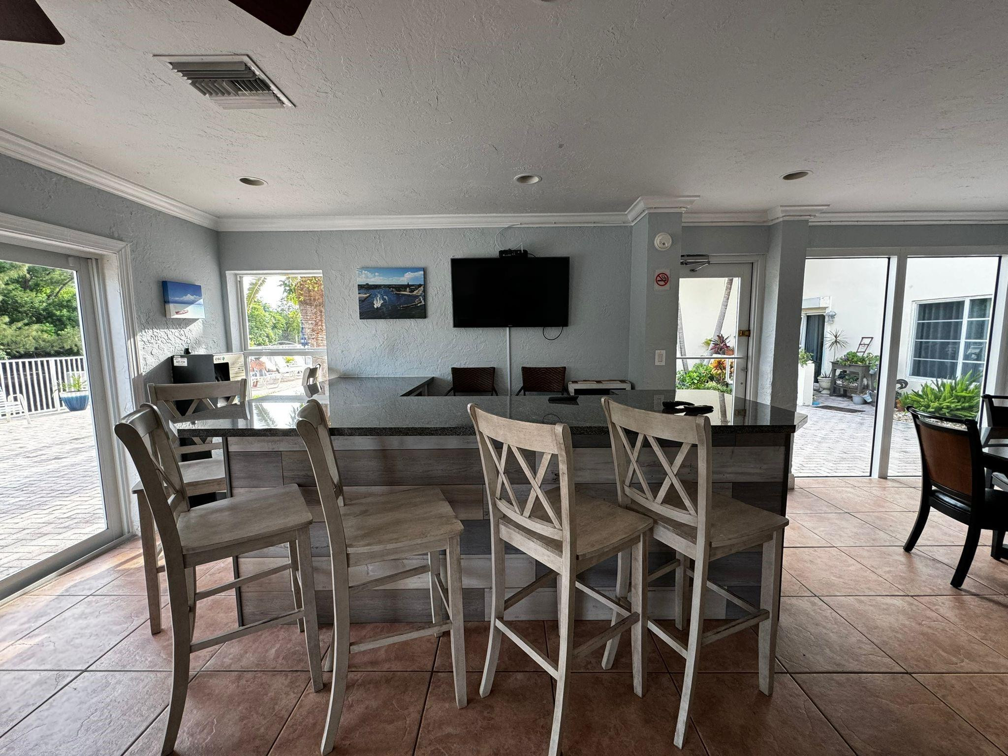 2850 NE 14th Street Cswy 203