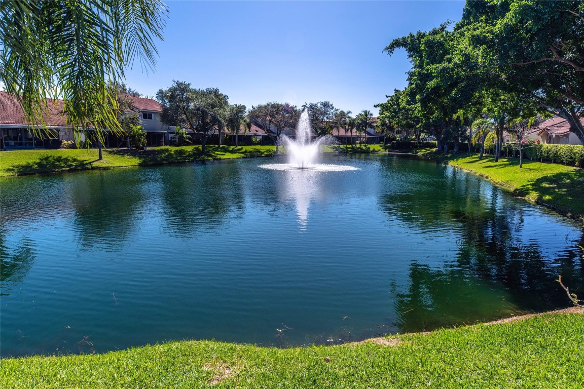 7558 S Pinewalk Dr 7558